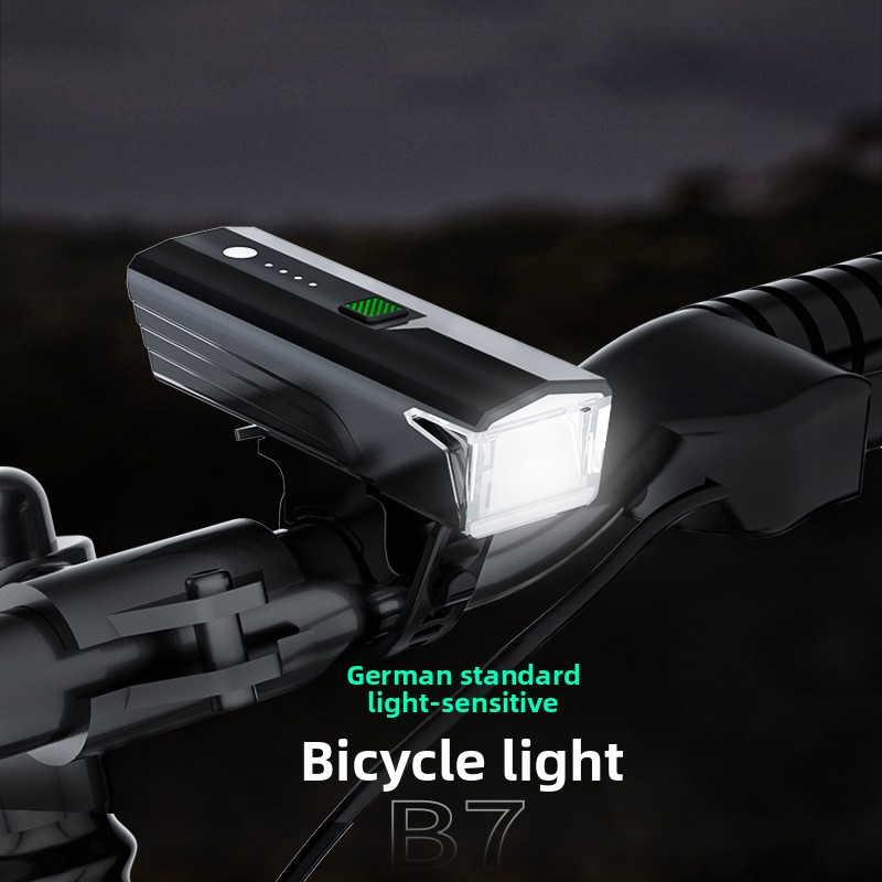 Mountain Biking Essentials - Lampu Sepeda Gunung Tahan Air, Lampu